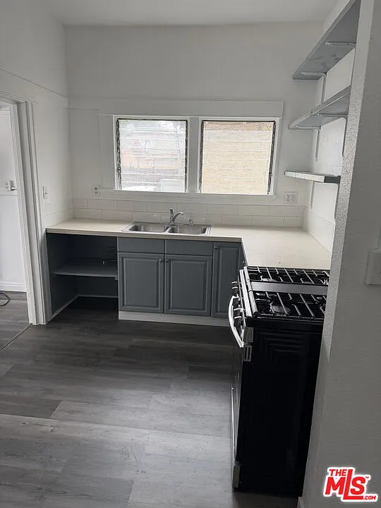1 bed, 1.0 bath, 650 sqft, $1,700 — Photo 2