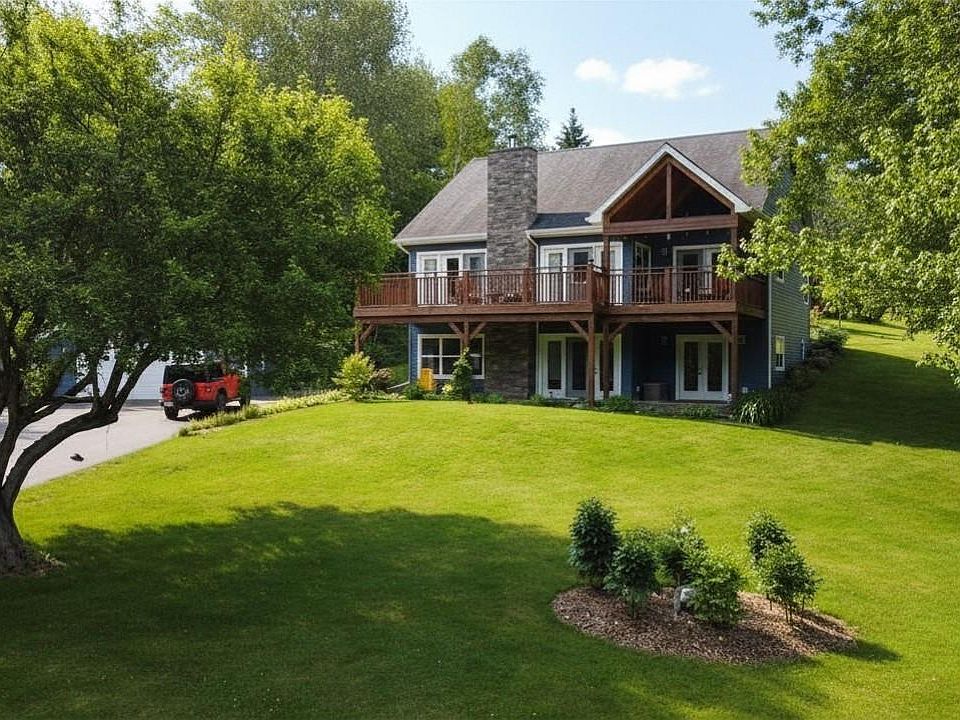 1st image of 626 Montague Rd