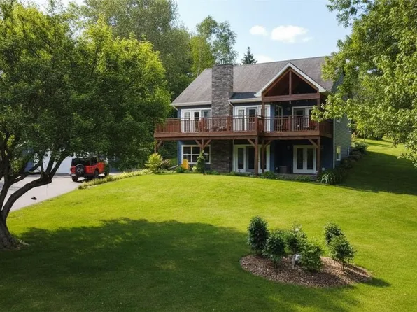 626 Montague Rd, Halifax, NS B2R 1T6
