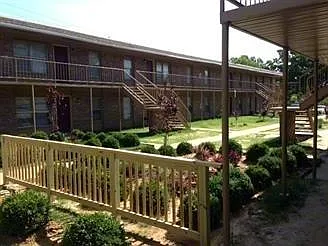 Grand Oak Place — Photo 3