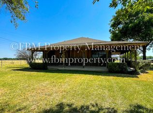 8215 SE County Road 1020, Corsicana, TX 75109