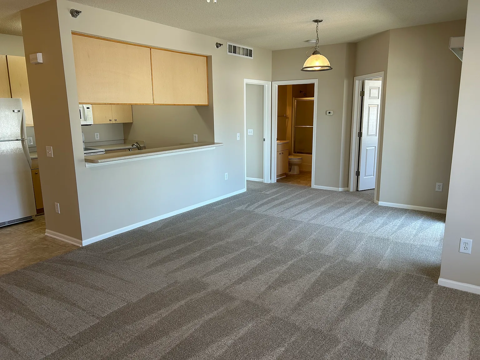 2 bed, 995 sqft, $1,150 — Photo 2