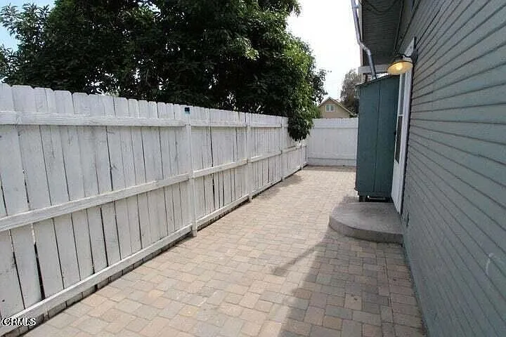 730 E Pleasant St — Photo 11