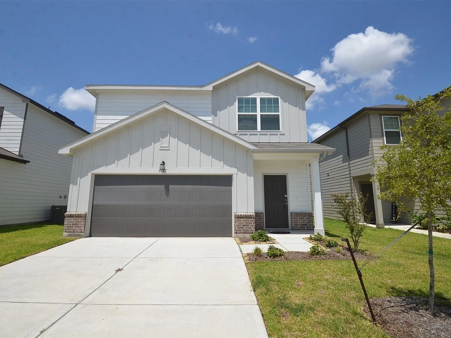 3 bed, 2.5 bath, 1615 sqft, $1,999 — Photo 2