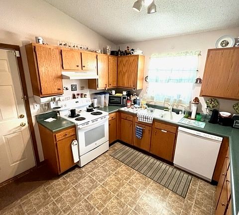 2nd image of 1643 Long Lake Dr