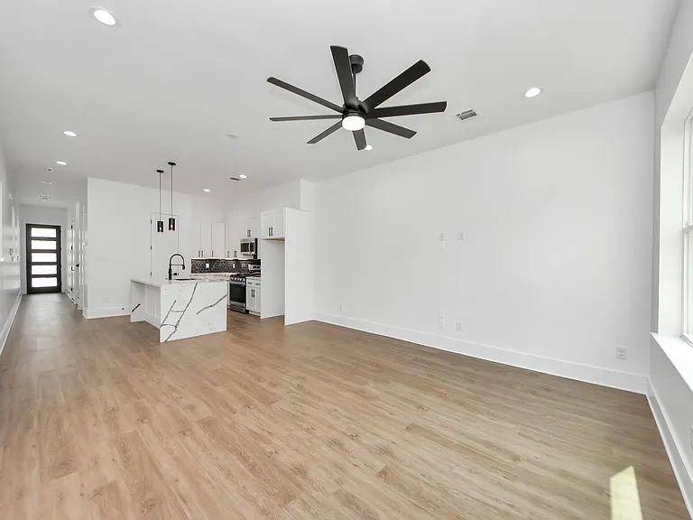 5029 Broom St #B — Photo 5