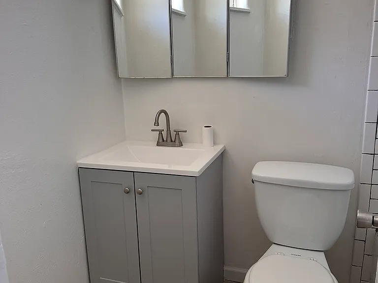 447 W Pelaar Dr #B — Photo 3