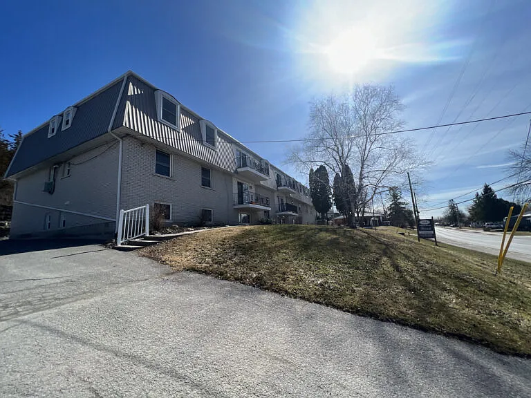 434 Palace Road Napanee — Photo 3