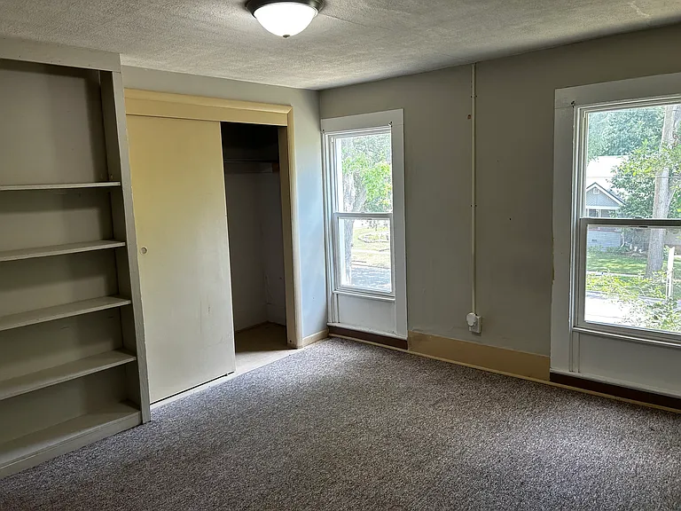 607 Townsend St — Photo 10