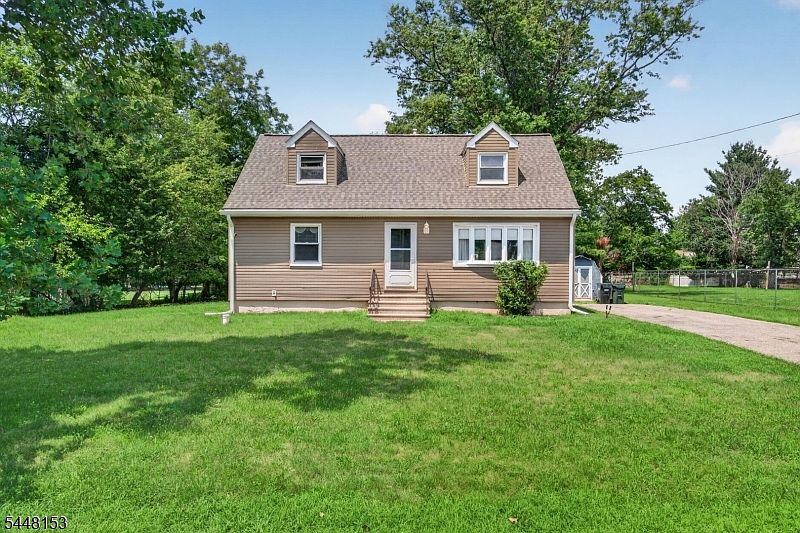 1st image of 70 Hillview Ave