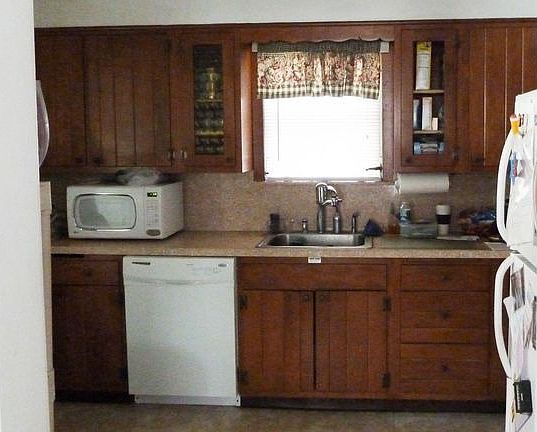 5th image of 28 Howard Ave