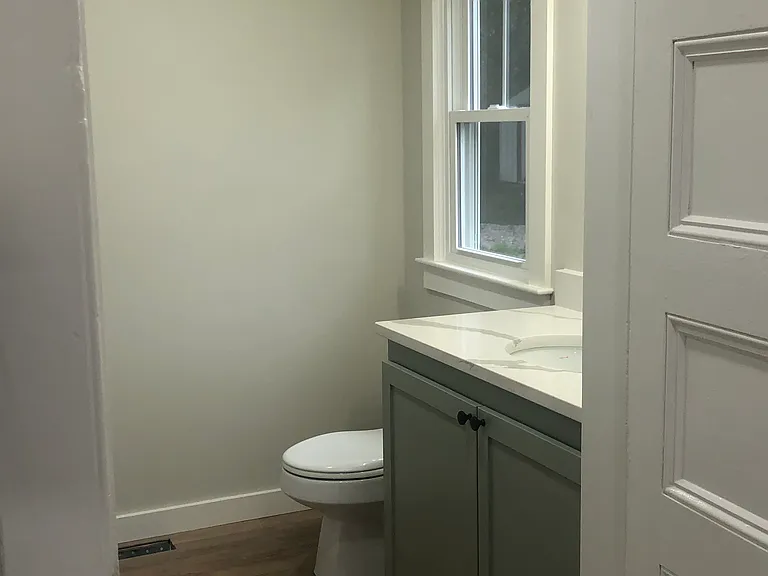 15 Main St — Photo 5