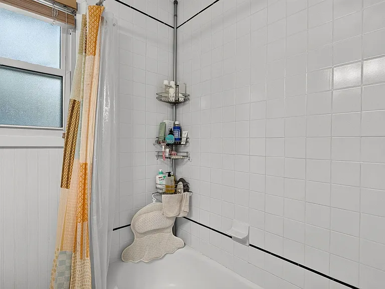 200 E Skyview Rd — Photo 20