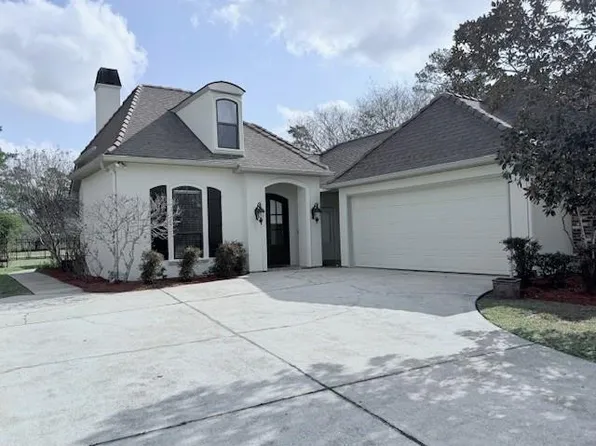 228 High St, Abita Springs, LA 70420