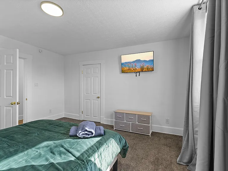 113 S Traub Ave — Photo 17