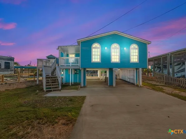 739 Copano Cove Rd, Rockport, TX 78382