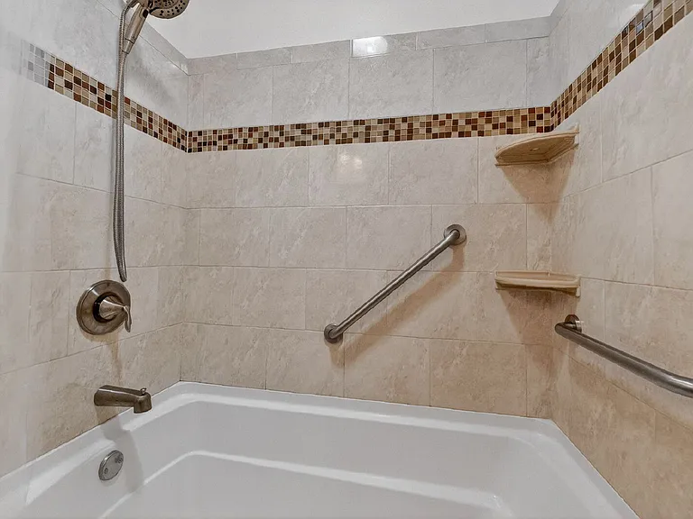 21228 McFadden Sq #314 — Photo 15