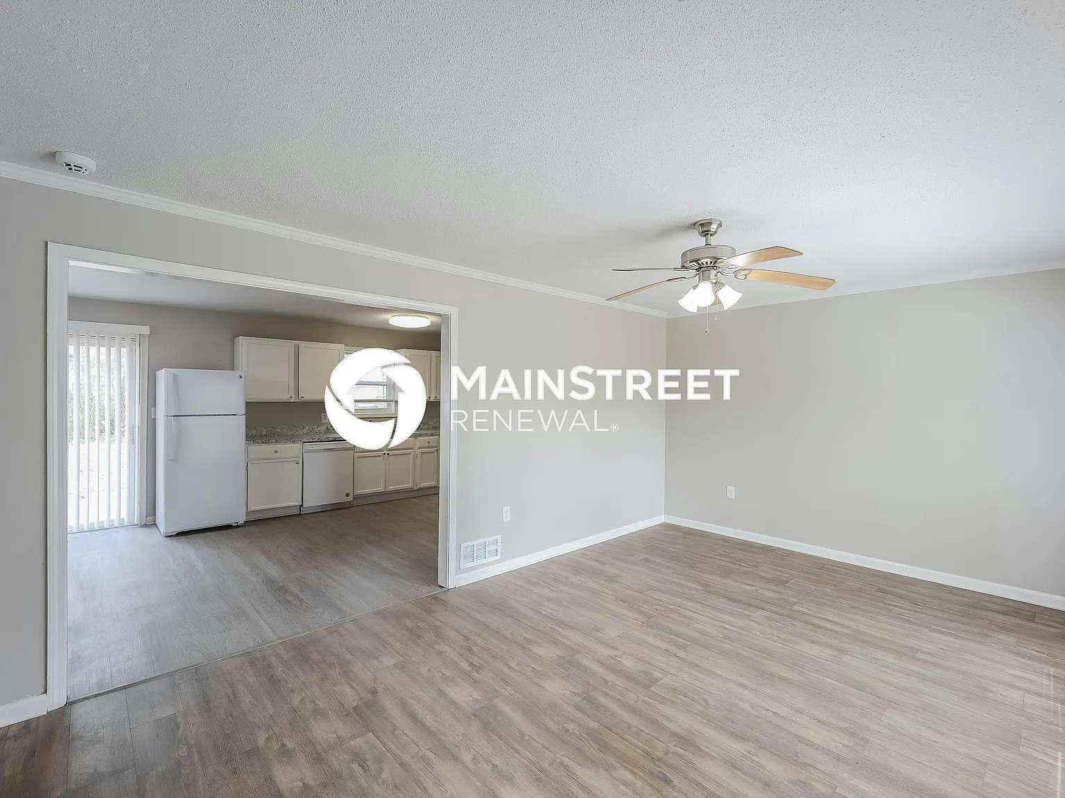 2073 Louis XIV Ln — Photo 4