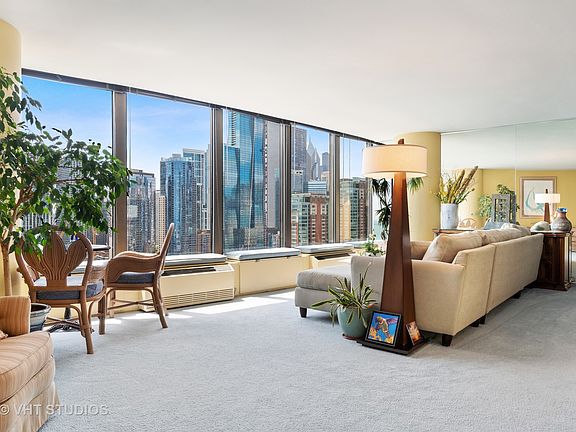 3rd image of 505 N Lake Shore Dr APT 2708