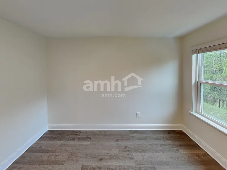 5674 Dease Rd — Photo 14