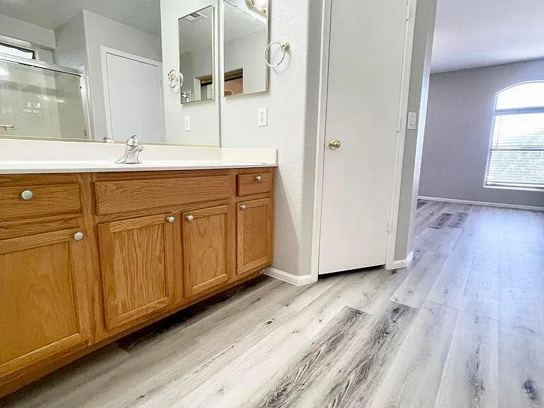 16200 W Moreland St — Photo 13