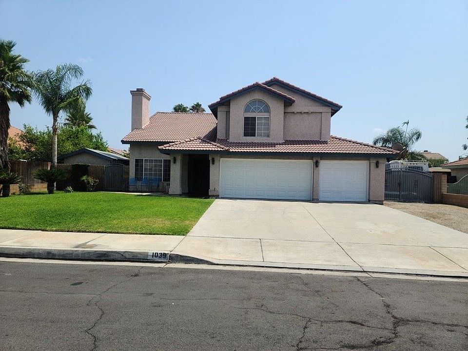 1st image of 1039 N Evaline Ct