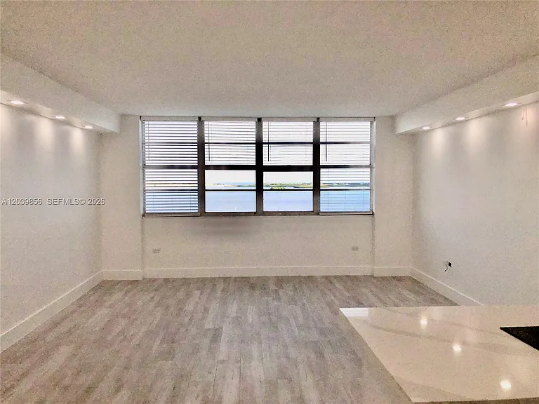 905 Brickell Bay Dr #2029 — Photo 32