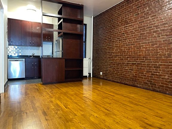 2nd image of 24 W 125th St #35A