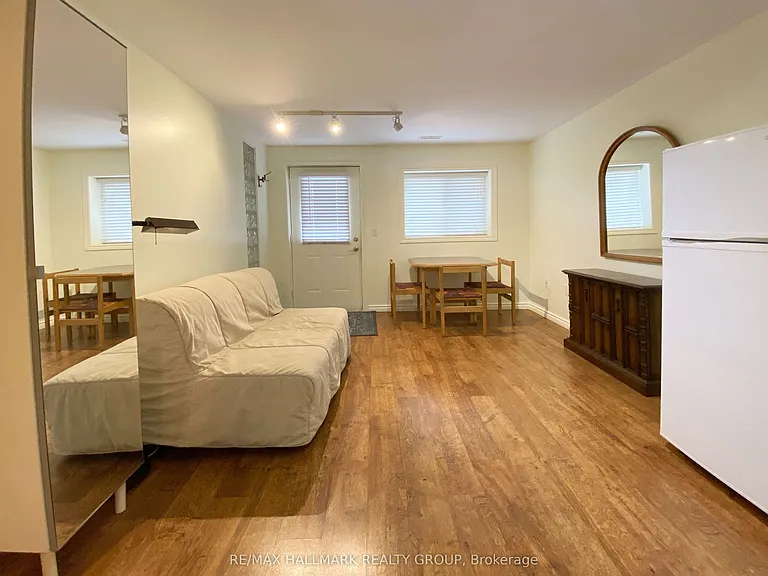 668 Morin St #B — Photo 7