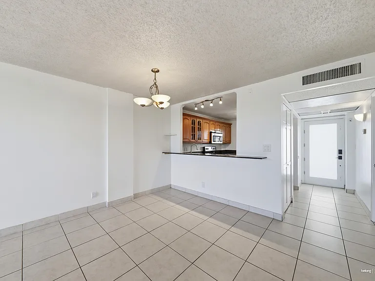 121 Royal Park Dr #3A — Photo 11