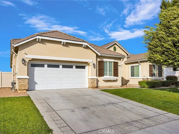 10854 Aster Ln, Apple Valley, CA 92308
