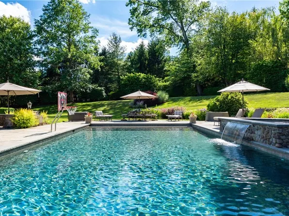 7 Fox Run, Purchase, NY 10577