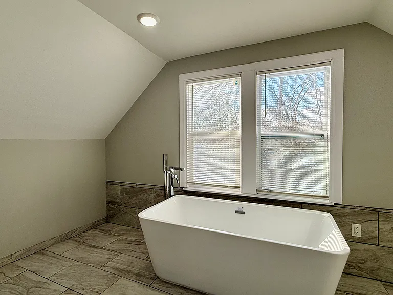 18121 Bentler St — Photo 6