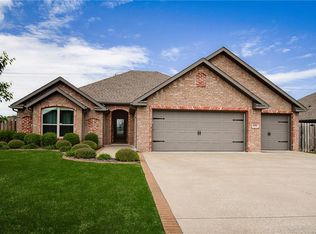 406 SW Countrywood Rd, Bentonville, AR 72712