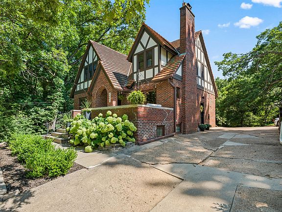 5th image of 2602 Lincoln Ave