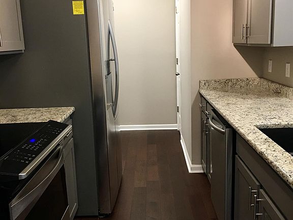 3rd image of 109 N Timber Dr