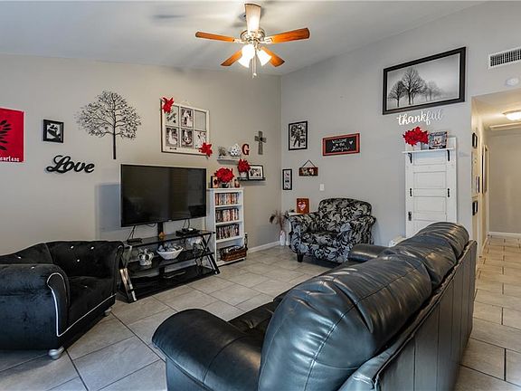 4th image of 8723 N Tangerine Pl