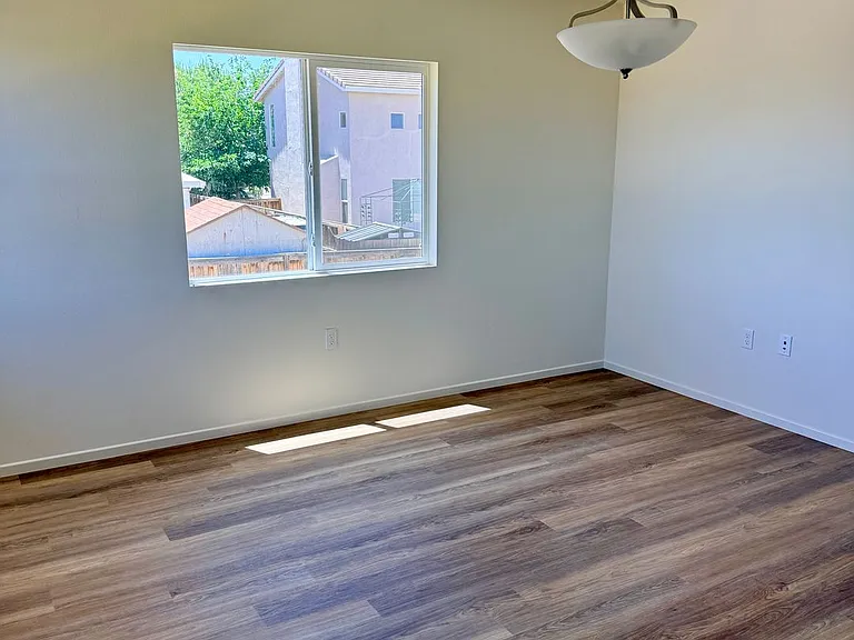 11715 Sebastian Rd — Photo 8