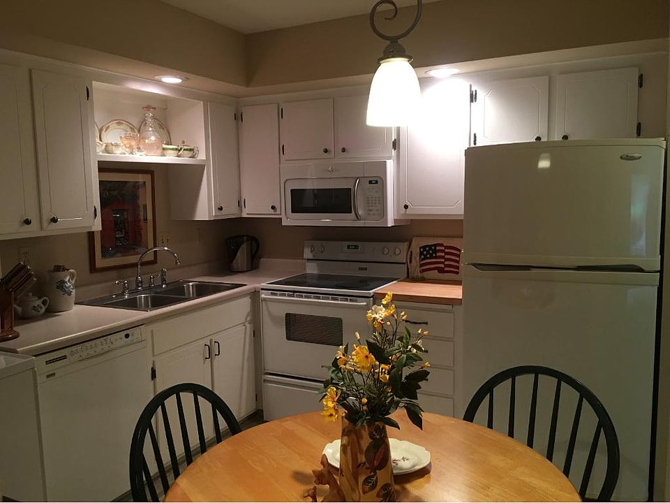 1st image of 12600 Parkwood Dr APT 107