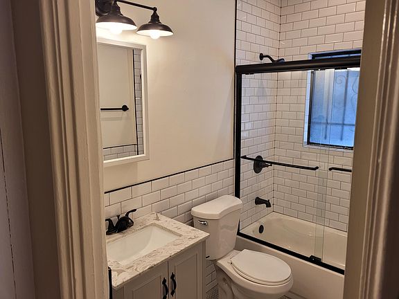 3rd image of 2048 Argyle Ave