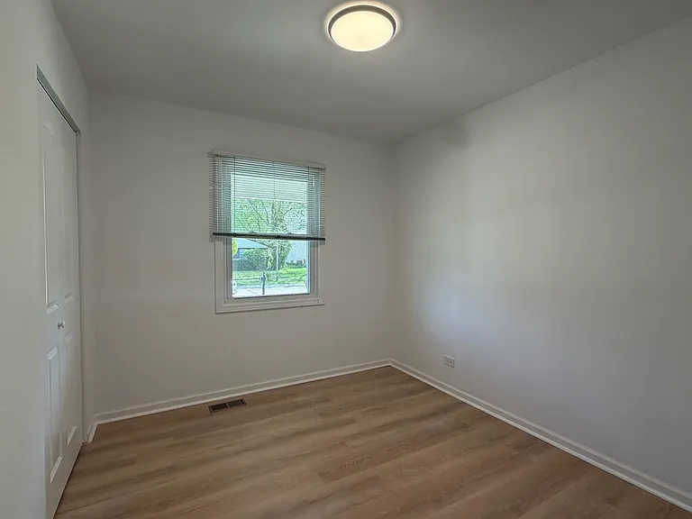 1161 Parker Ln — Photo 13