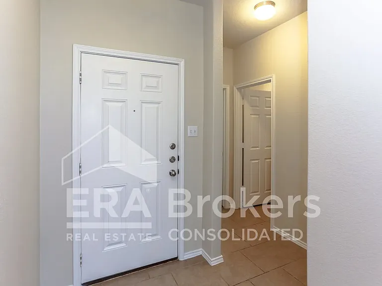 8918 Night View Dr — Photo 2