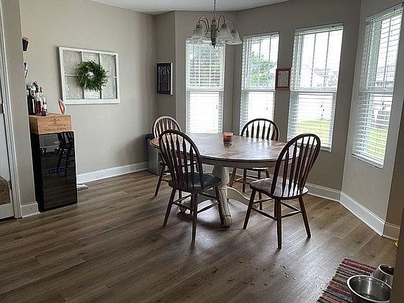 Dining/Breakfast Area