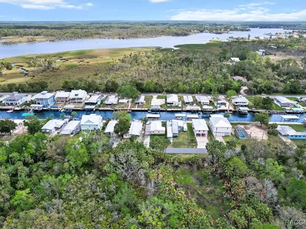 2645 N Seneca Point, Crystal River, FL 34429