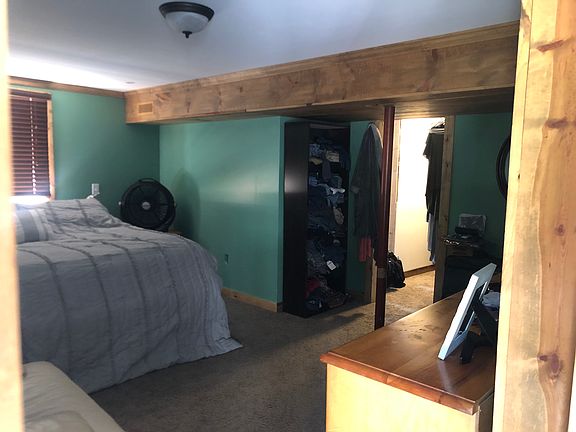 4th image of 141 Sheryl St