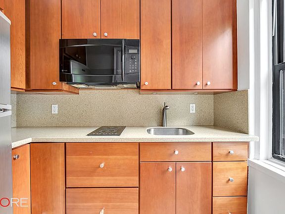 2nd image of 140 E 28th St APT 3K