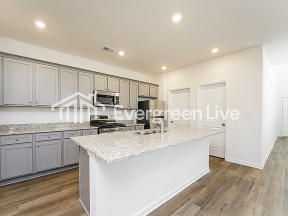 5th image of 1809 Holmsey Cir SE