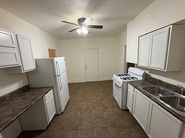 821 Vinton St — Photo 4