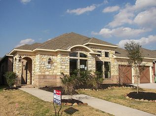 132 Silverstone Ln, Conroe, TX 77384