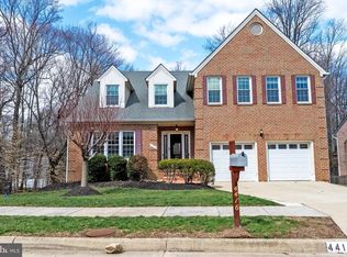 4416 Nuttall Rd, Fairfax, VA 22032